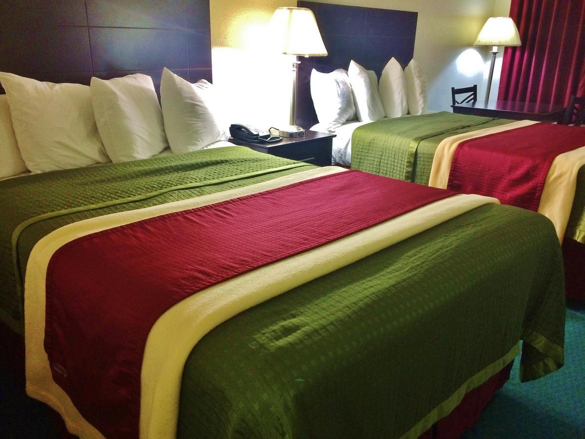 Travel Inn & Suites Atlanta Texas Екстериор снимка